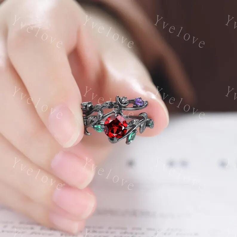 Vintage Round Red Garnet Engagement Ring Set,Black Gold Ring,Cluster Leaf Vine Emerald Wedding Ring,Women Bridal Ring,Art Deco Promise Gift