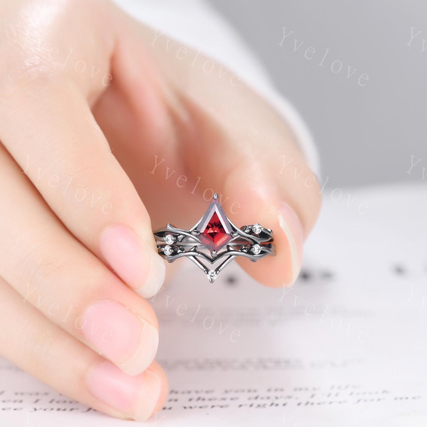 Vintage Kite Cut Red Garnet Engagement Ring Set,Black Gold Twig Vines Diamond Bridal Set,Branch Ring,Dainty Twig Diamond Ring Promise Gift