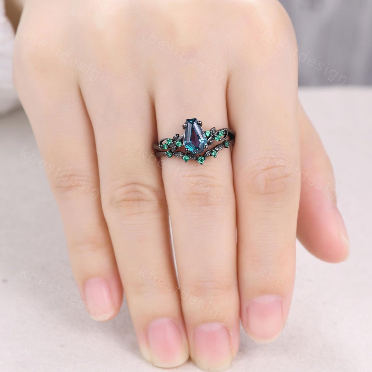 Vintage Coffin cut Alexandrite Engagement Ring Art Deco Branch Design Leaf Emerald Wedding Ring Gothic Black Gold Ring Unique Promise Set