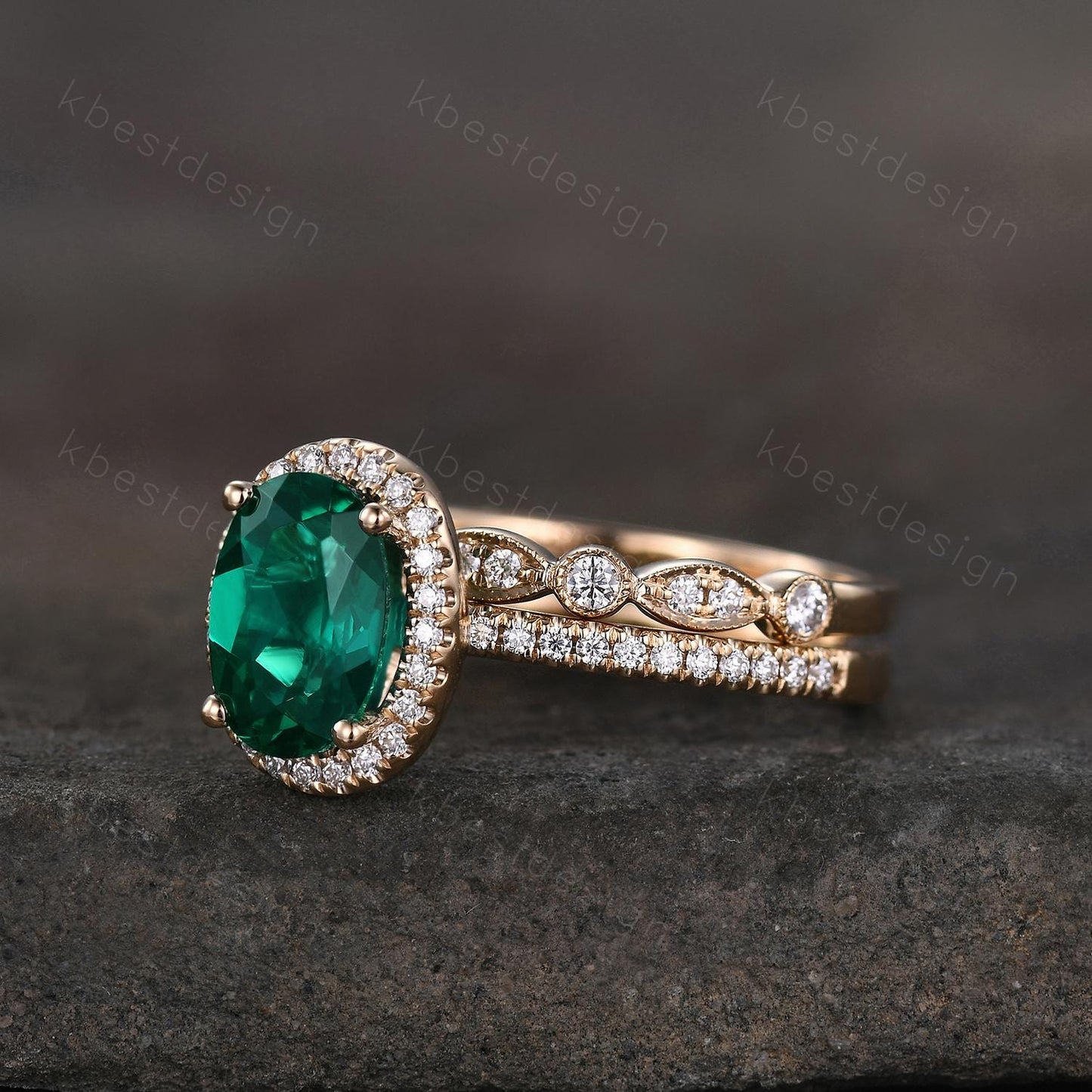 Emerald ring vintage unique oval emerald engagement ring set 14k solid gold ring for women Art deco moissanite wedding band May birthstone