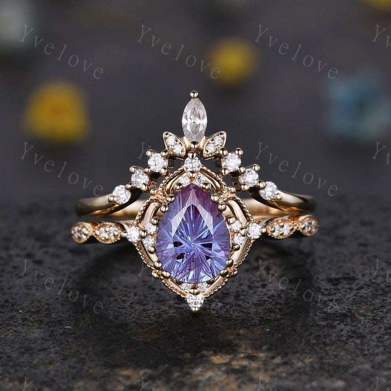 Vintage Alexandrite Engagement Ring Set,Firework Cut Alexandrite Ring,14K Gold Ring,Unique Women Moissanite Promise Ring For Her,Handmade