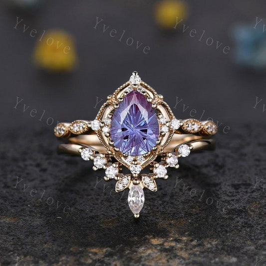 Vintage Alexandrite Engagement Ring Set,Firework Cut Alexandrite Ring,14K Gold Ring,Unique Women Moissanite Promise Ring For Her,Handmade