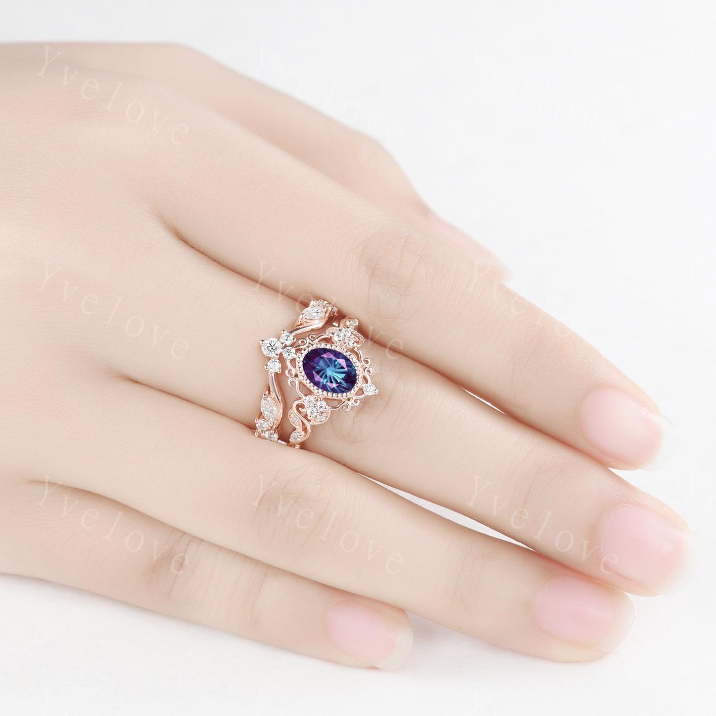Unique Oval Firework Cut Alexandrite Engagement Ring Set Filigree Rose Gold Band Vintage Diamond Ring Bridal Set Cluster Promise Ring Gift