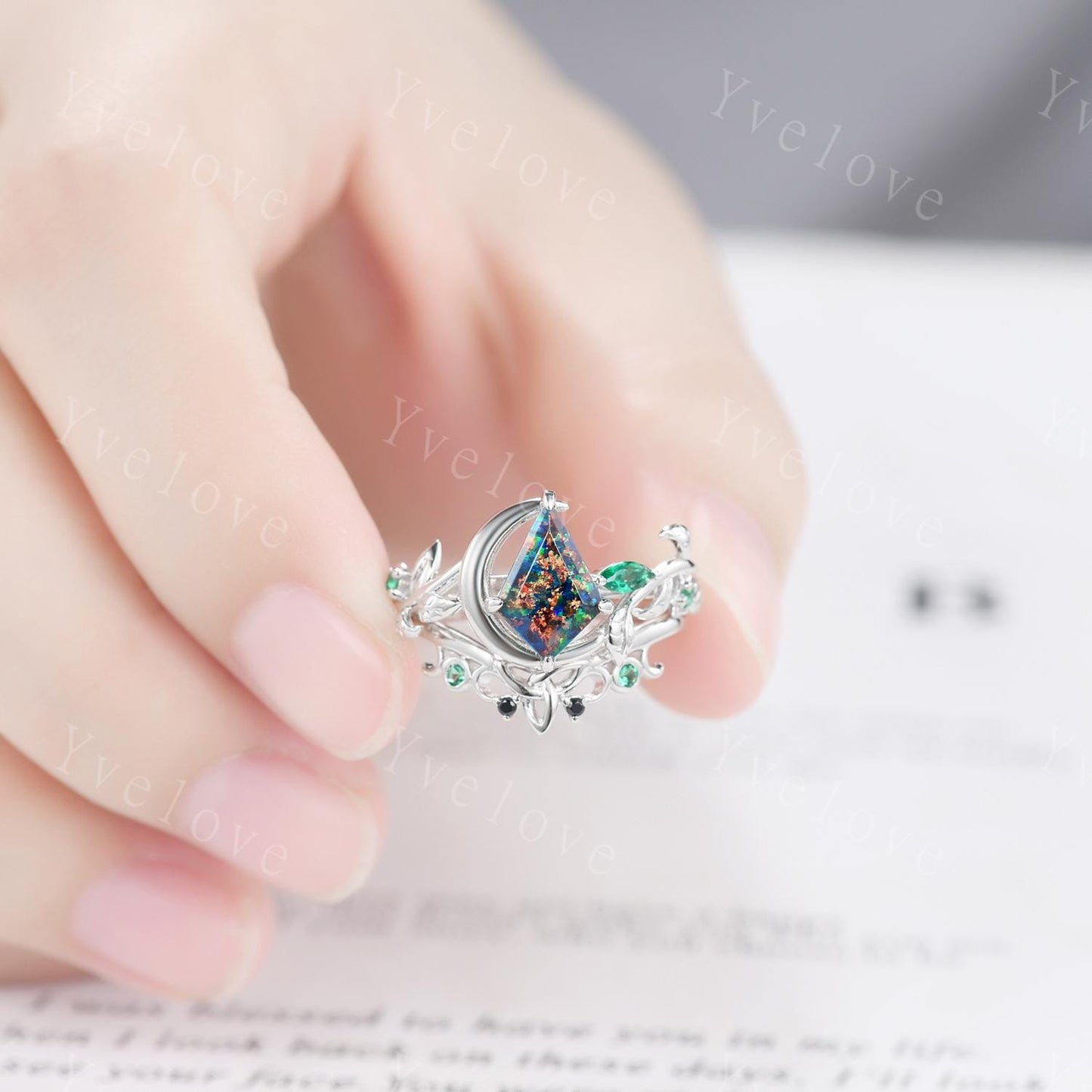 Kite Cut Black Fire Opal Engagement Ring Set Moon Star 925 Silver Band Green Emerald Bridal Ring Promise Ring Opal Jewellery Gifts For Her