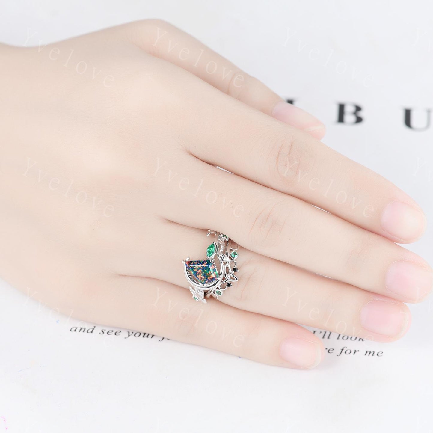Kite Cut Black Fire Opal Engagement Ring Set Moon Star 925 Silver Band Green Emerald Bridal Ring Promise Ring Opal Jewellery Gifts For Her